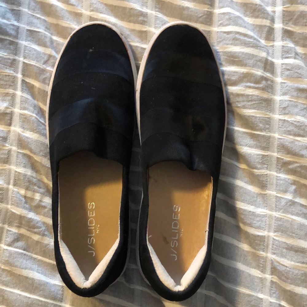 Black casual shoes